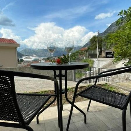 Nature Bay Apartment Kotor Bagian luar foto