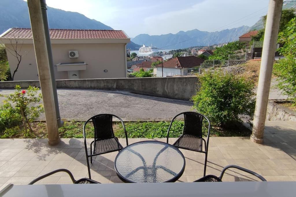 Nature Bay Apartment Kotor Bagian luar foto
