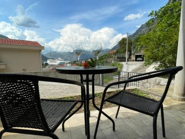 Nature Bay Apartment Kotor Bagian luar foto